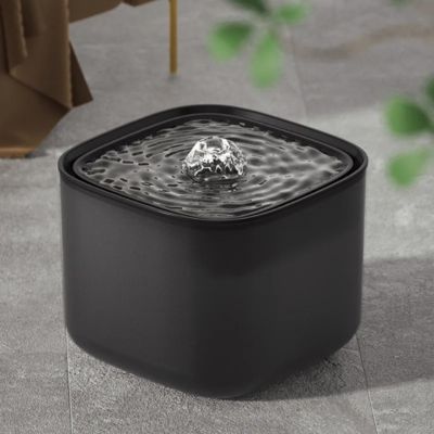 Fontaine à eau pour chat | PIVOINE™ Noire à LED - My Little Kat